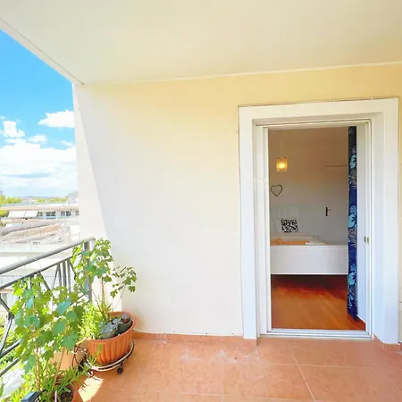 Cozy Fairytal Garden Apartment, Family Friendly, Free Parking, 15 Min To Airport شقة أثينا