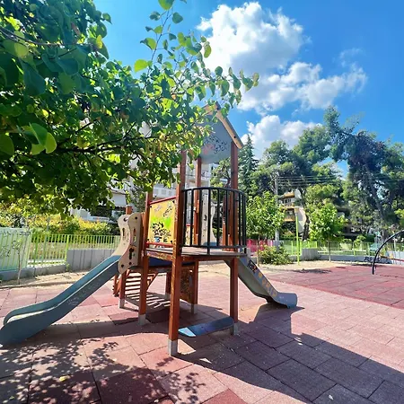 Cozy Fairytal Garden Apartment, Family Friendly, Free Parking, 15 Min To Airport *