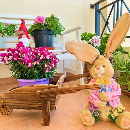 شقة Cozy Fairytal Garden Apartment, Family Friendly, Free Parking, 15 Min To Airport *