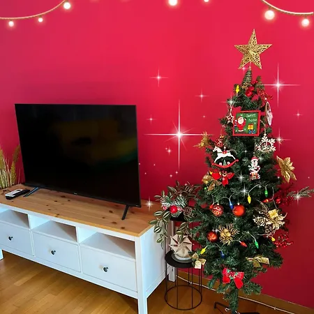 Cozy Fairytal Garden Apartment, Family Friendly, Free Parking, 15 Min To Airport Athènes